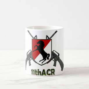 11thacr gekreuzte Gewehre Tasse