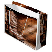 12.5lx4wx9h große Geschenktasche Cowboy Boots Barn Geschenktüte (Vorderseite Schrägansicht)