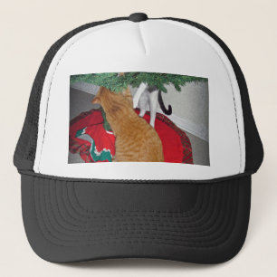 12 Cats a-Climbing Truckerkappe