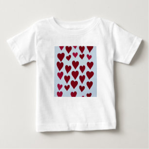 12-jährige Baby. weißer T - Shirt mit rotem Herzde