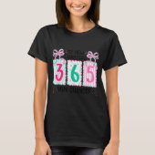 12 New Chapters 365 New Chances New Year's Eve 202 T-Shirt (Vorderseite)