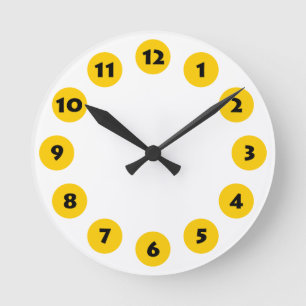 12 Spots - Black with Amber on White Runde Wanduhr