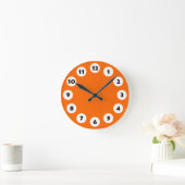 12 Spots - Schwarz mit Weiß auf Orange Runde Wanduhr (Zuhause)