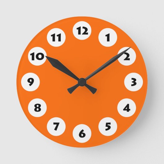 12 Spots - Schwarz mit Weiß auf Orange Runde Wanduhr (Vorderseite)