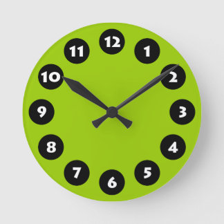12 Spots - Schwarz, Weiß und Grün des Mars Runde Wanduhr
