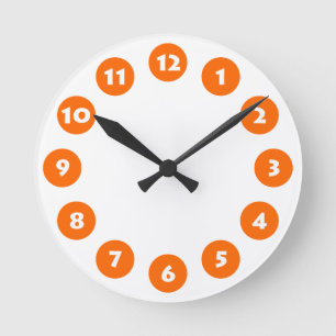 12 Spots - Weiß mit Orange auf Weiß Runde Wanduhr