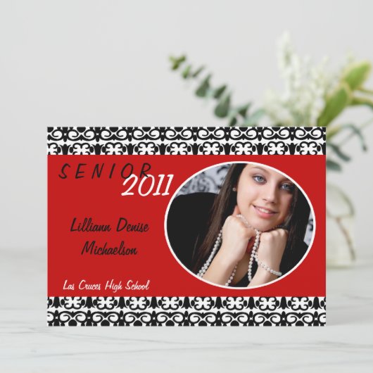 12x18 Crimson Red Damask Foto Senior Ankündigung (Stehend Vorderseite)