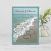 12x18 Custom Sand Hearts Beach Hochzeit in Urlaubs Einladung (Stehend Vorderseite)