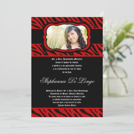 12x18 Red Zebra Print Quinceanera Einladung (Stehend Vorderseite)