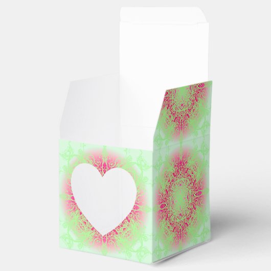 131 GESCHENKSCHACHTEL (Geöffnet)