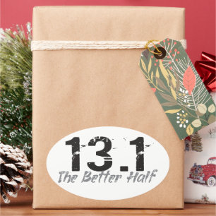 13.1 Die bessere Hälfte - Halbmarathonläufer Ovaler Aufkleber