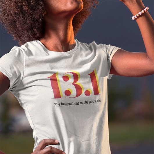 13.1 Halbmarathon mit fett gelbem roten Text T-Shirt