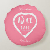 13. Hochzeitstag traditioneller Hochzeitstag Rundes Kissen (Rückseite)