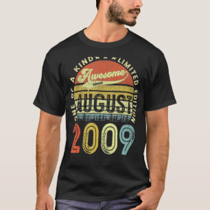 13 Jahre alt Geburtstag Phantastisch seit August 2 T-Shirt