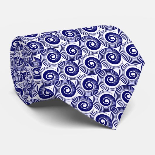 140216 Spirals - Deep Navy on White Krawatte (Gerollt)