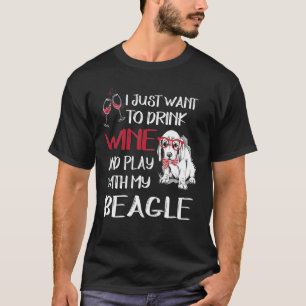 151 Wein trinken und mit meinem Beagle spielen T-Shirt