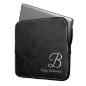 15" Mit Monogramm schwarzer Damast Laptopschutzhülle (Vorderseite Links)