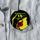 15 Years Old, Happy Yellow Dog Button Pin (Beispiel)