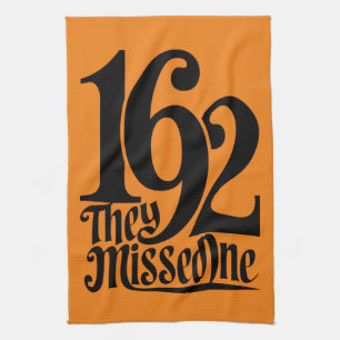 1692 Sie verpassten eine Hexe Halloween Grusel Sai Geschirrtuch