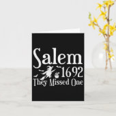 1692 versäumten sie ein Salem Halloween erschütter Karte (Gelbe Blume)