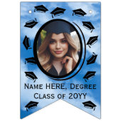 16-Foto Graduation Cap Throw in the Air, Blue Sky Wimpelkette (Zweite Fahne)