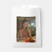 16 . Geburtstag Birthday Foto Magazine Name White Geschenktütchen (Vorderseite)