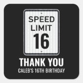 16. Geburtstag Tempolimit Schild Schwarz-Weiß Quadratischer Aufkleber (Vorderseite)