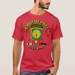 16. Wüstenschild der Militärpolizei gegen Sturm T-Shirt