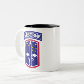 172. Im Flugzeug Hemdarmee Zweifarbige Tasse (Vorderseite Links)