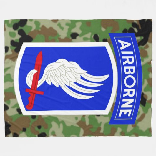 173. FLEECEDECKE (Vorderseite (Horizontal))