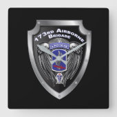 173. Im Flugzeug Brigade Quadratische Wanduhr (Vorderseite)