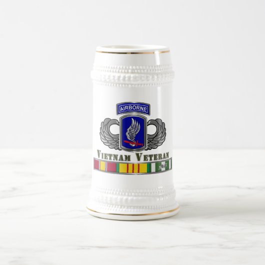 173. Im Flugzeug Brigade Vietnam Veteran Bierglas (Mittel)