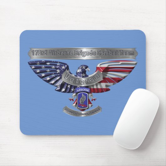 173. Im Flugzeug "Stolz, bedient zu haben" Mousepad (Mit Mouse)