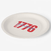 '1776 America' Soft Ivory Hintergrund 4. Juli  Pappteller (Schrägansicht)