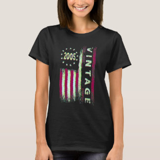 17-jährig  Vintage 2005 Amerikanische Flagge 17. G T-Shirt
