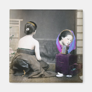 1870 Japanische Frau im Dressing Room Magnet