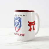 187. IM FLUGZEUG RCT RAKKASANS  ZWEIFARBIGE TASSE (VorderseiteRechts)