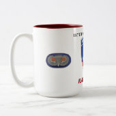 187. IM FLUGZEUG RCT RAKKASANS  ZWEIFARBIGE TASSE (Links)