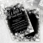 18. Geburtstagsparty Winterwonderland Schneeflocke<br><div class="desc">Das elegante Winterwunderland lädt zum 18. Geburtstag mit einer schönen Kalligraphie inmitten einer üppigen Schneeflocke und Schneebürde ein. Die Schneeflocken Pop vor dem dunkelschwarzen Hintergrund. Sie können die Hintergrundfarbe in eine beliebige Farbe ändern. Das Winter Wonderland kann nicht geändert werden, aber der Rest des Textes kann bearbeitet werden. Dieser Artikel...</div>