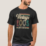 18-jährige Jungen Mädchen Vintag 2005 18. Geburtst T-Shirt<br><div class="desc">18-jährige Jungen Mädchen Vintag 2005 18. Geburtstag Retro.</div>