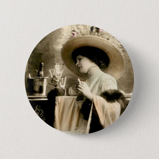 1900 Pariserin trinkt Champagner Button (Vorderseite)