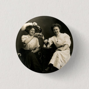 1905 Bier Drinking Girlfriends Button