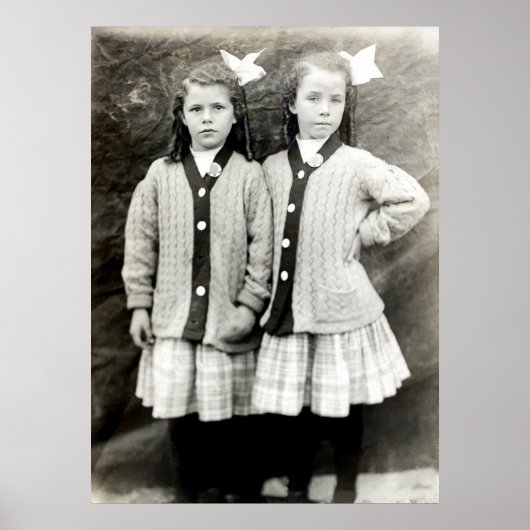 1910 Girlfriends mit passenden Outfits Poster (Vorne)