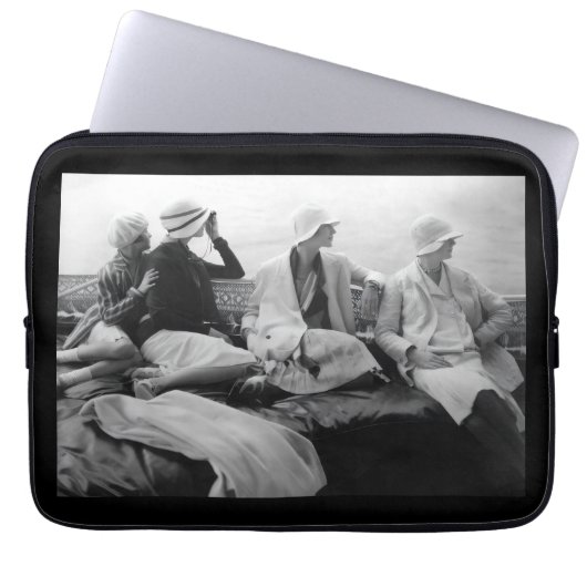 1928 Art Deco Flapper Mode Vogue Fotoshooting Laptopschutzhülle (Vorderseite)