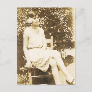 1929 MÄDCHEN MIT BLUME #58 POSTKARTE