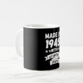 1945 hergestellt mit Originalteilen, Kaffeetasse (Vorderseite Links)
