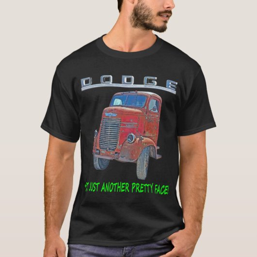 1946 DODGE COE TRUCK JUNKYARD CLASSIC BIG NEAT T-Shirt (Vorderseite)