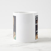 1950er Jahre Funny Retro Hausfrau mit Sass Jumbo-Tasse (Vorderseite)