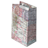 1960 Korvette und Route 66 Zeichen Kleine Geschenktüte (Rückseite Schrägansicht)