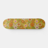1960er, 1970er Retro Floral in Grün, Rosa und Oran Skateboard (Horizontal)
